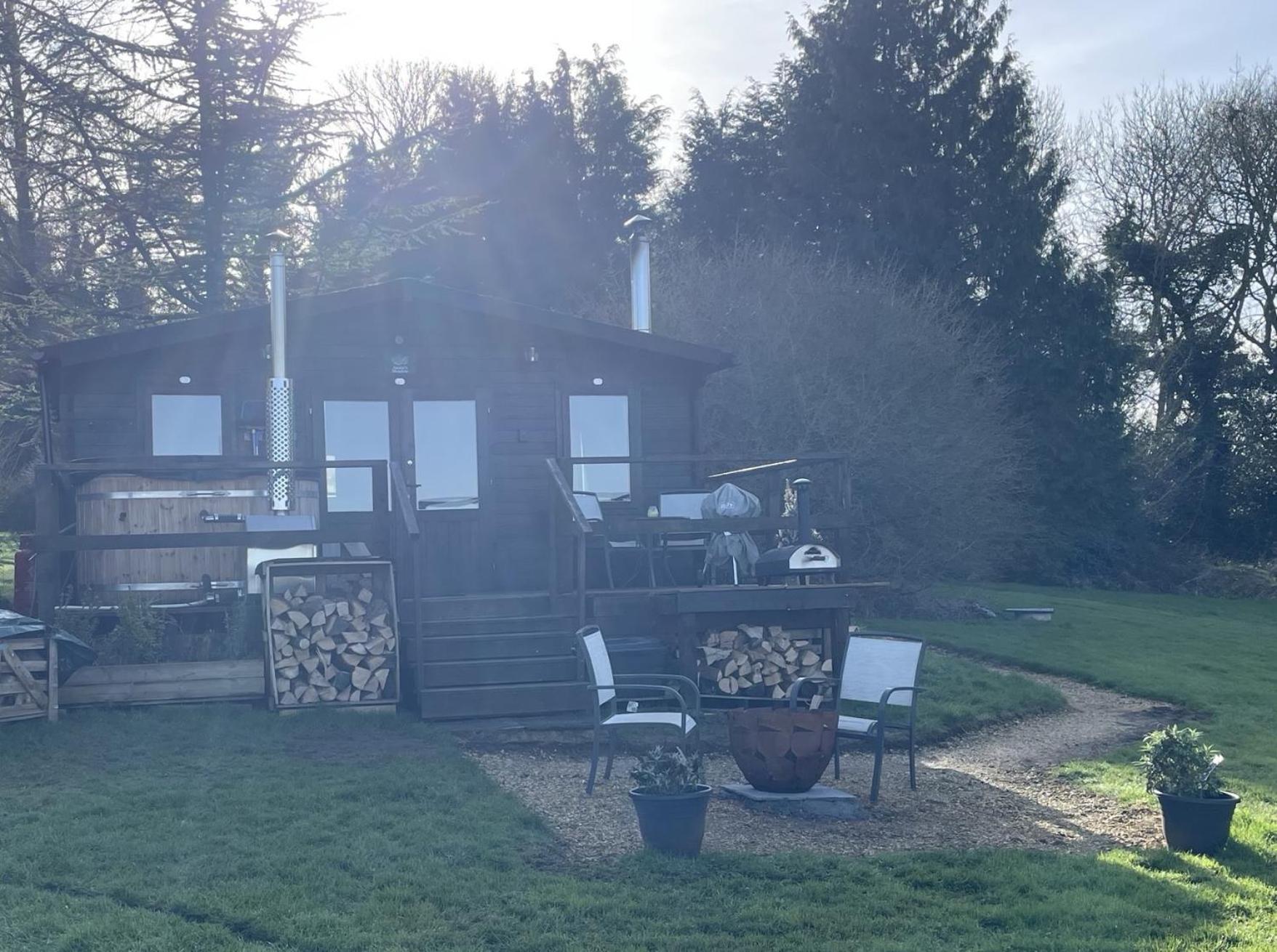 Cosy Cabin In Annie'S Meadow West Meon ภายนอก รูปภาพ