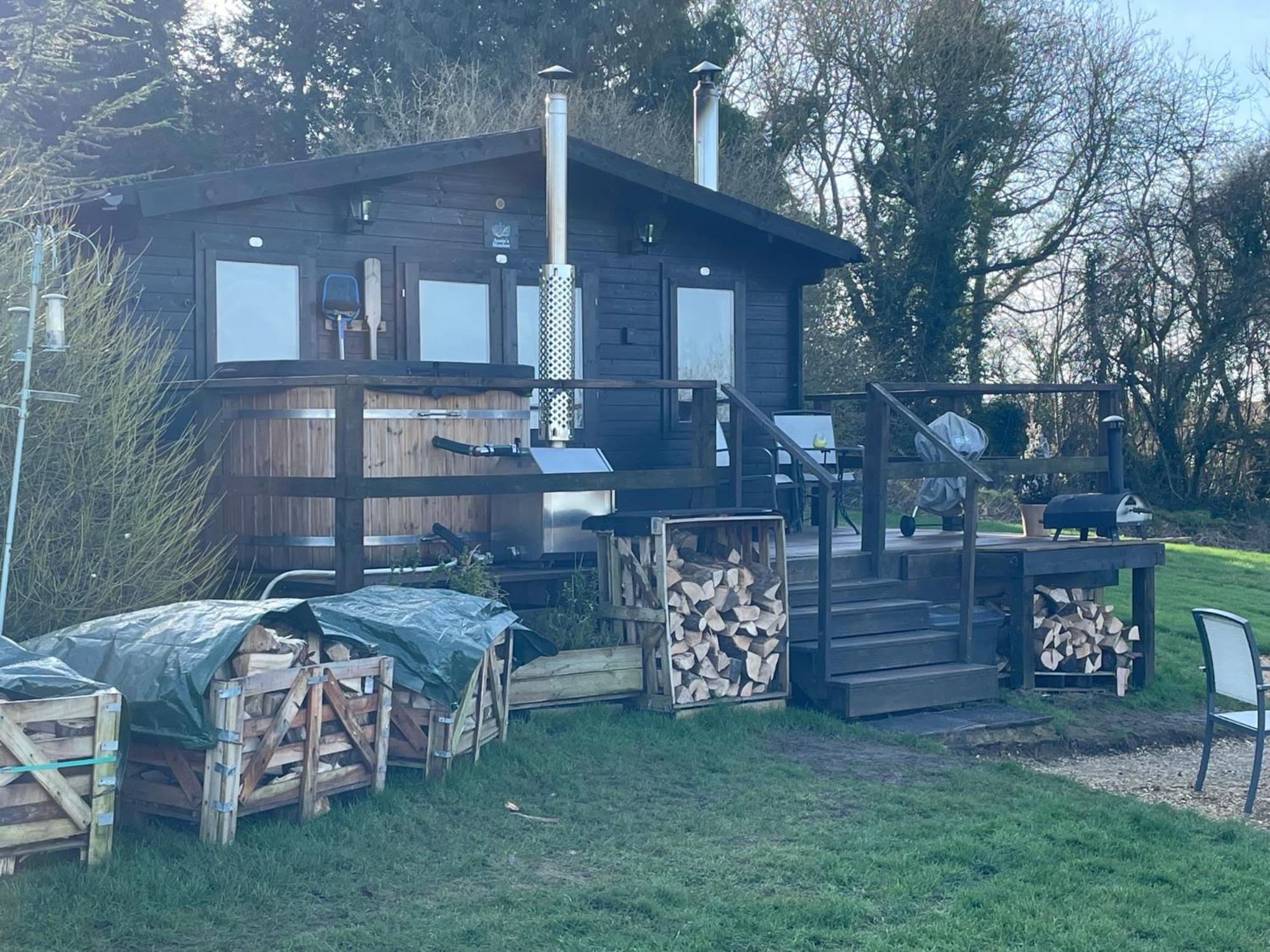 Cosy Cabin In Annie'S Meadow West Meon ภายนอก รูปภาพ