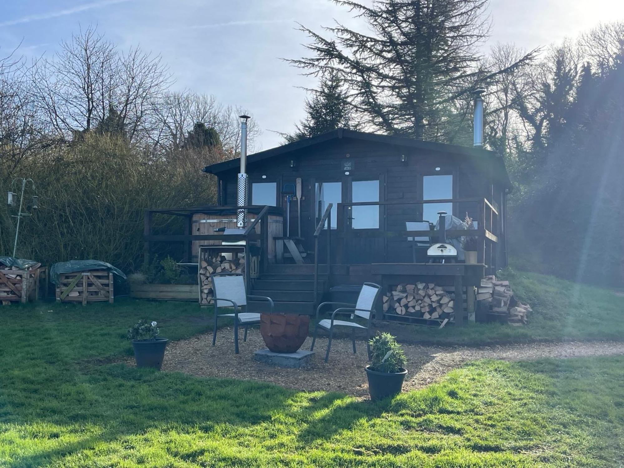 Cosy Cabin In Annie'S Meadow West Meon ภายนอก รูปภาพ
